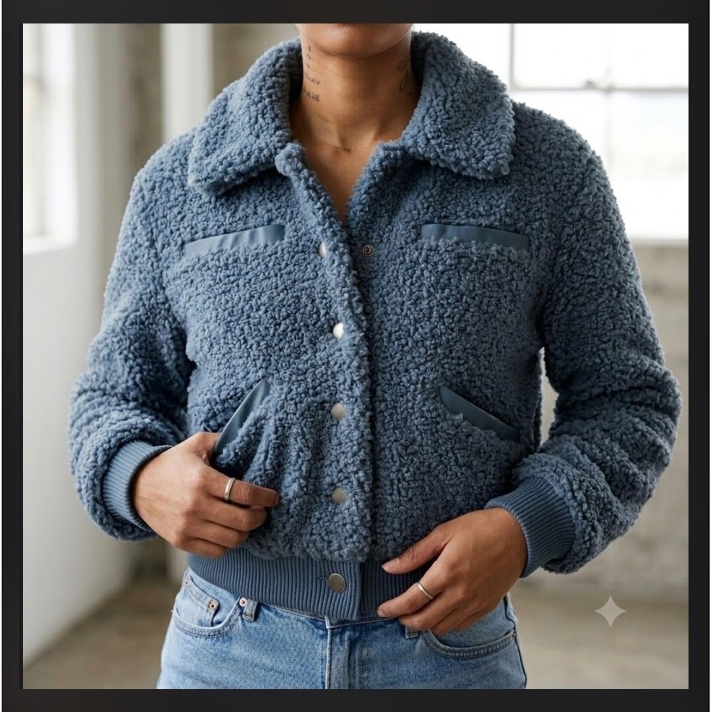 LA Coalition Blue Fuzzy‎ Bomber Jacket Button Up Faux Leather Trim Small HI24F1